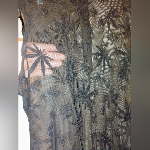 4/20 Plus Sized Mesh Bodysuit - Picture 3 of 10